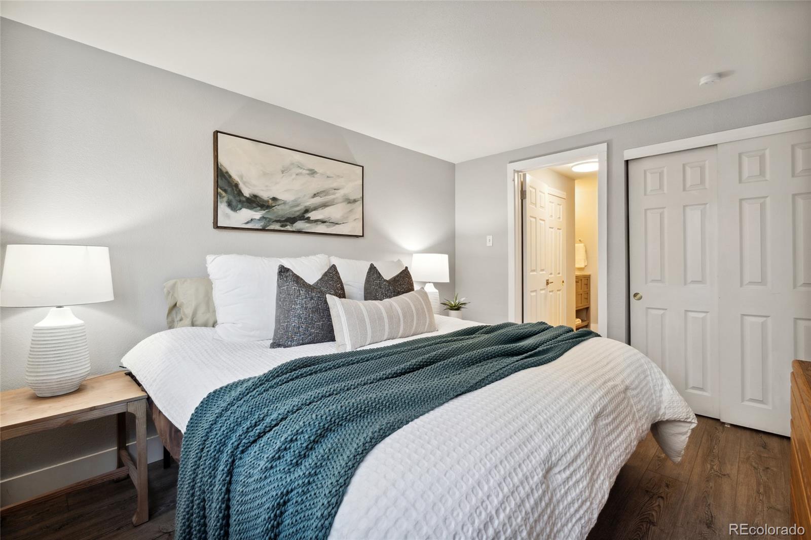 MLS Image #14 for 1390 n emerson street,denver, Colorado