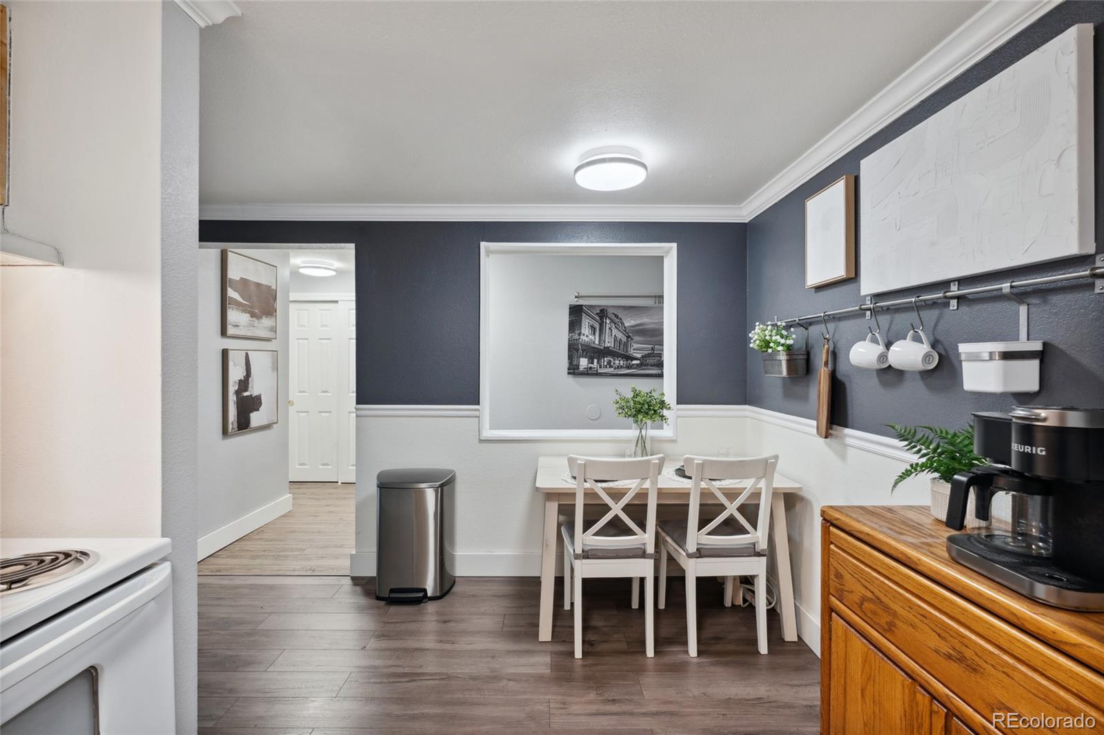 MLS Image #6 for 1390 n emerson street,denver, Colorado