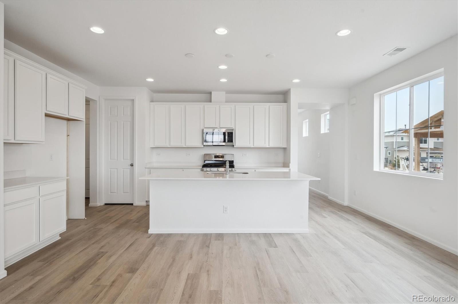 MLS Image #6 for 6566 n nepal street,aurora, Colorado