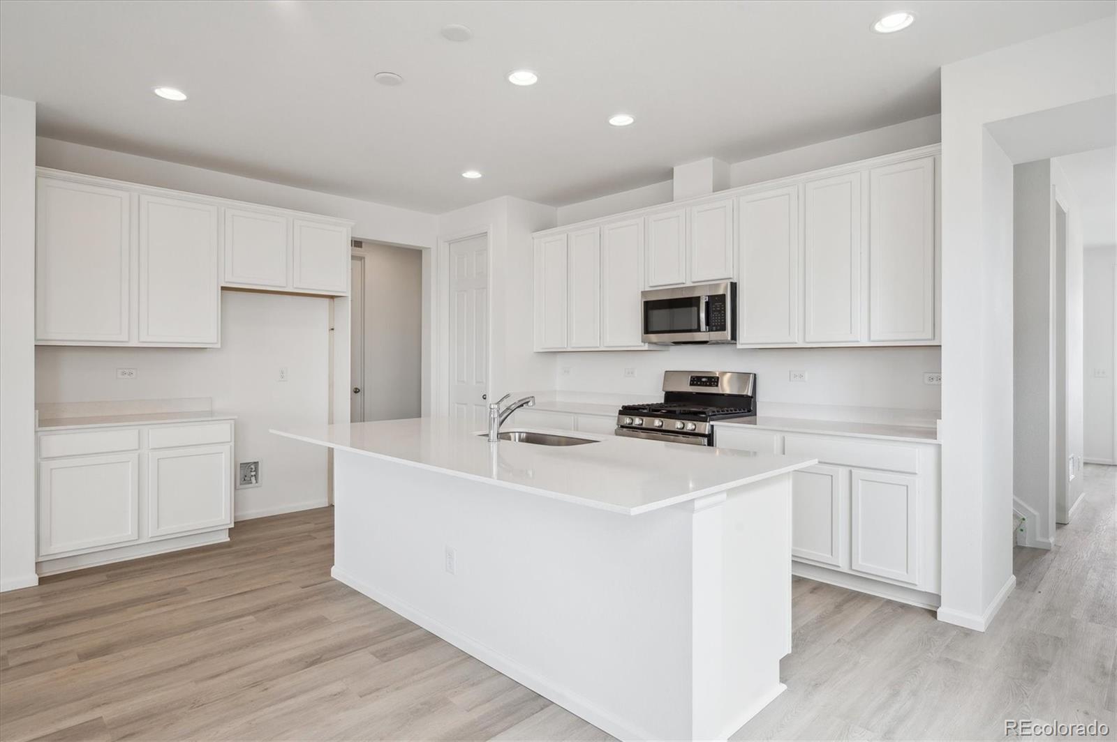 MLS Image #7 for 6566 n nepal street,aurora, Colorado