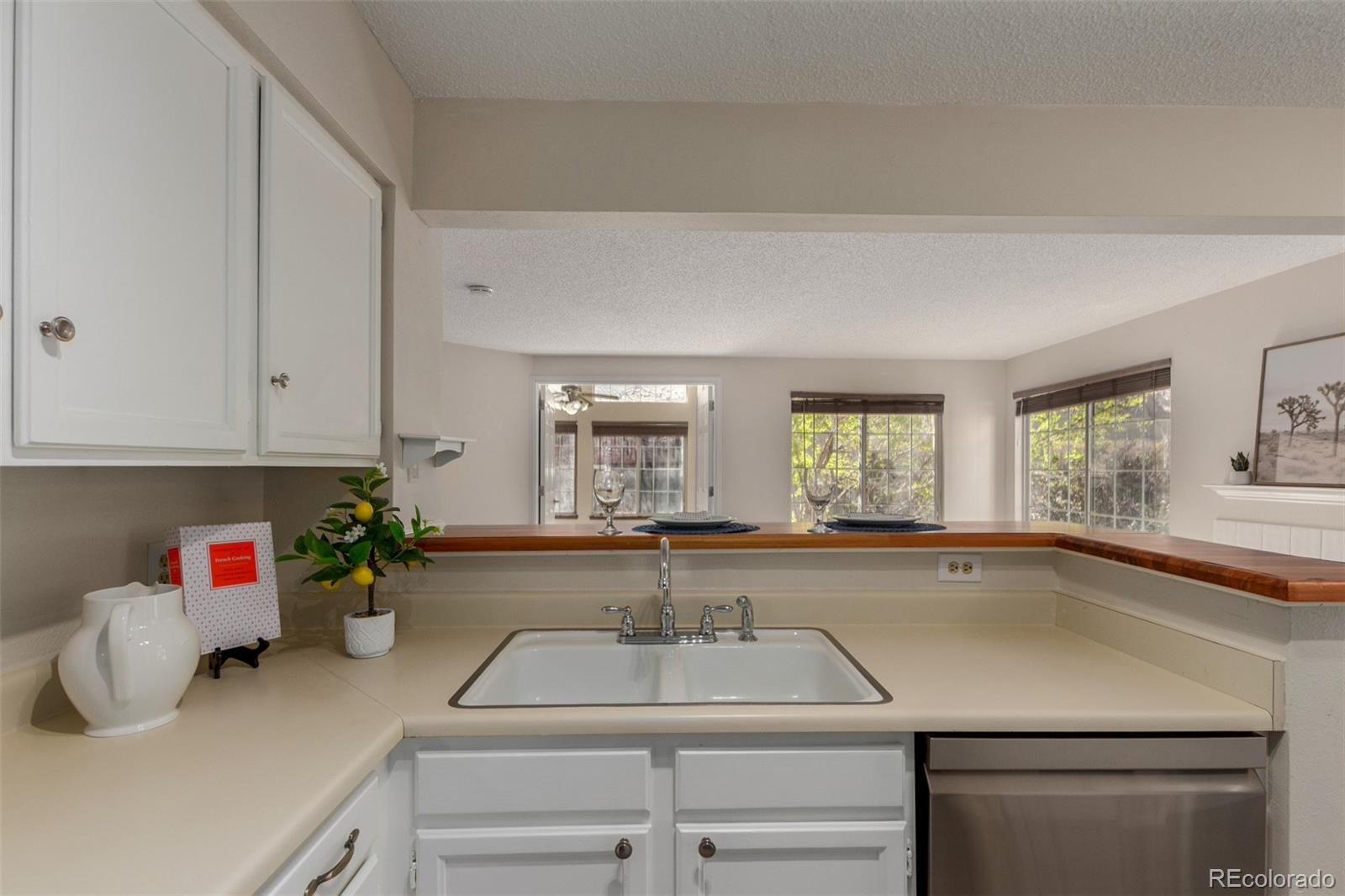 MLS Image #11 for 13792 e lehigh avenue,aurora, Colorado
