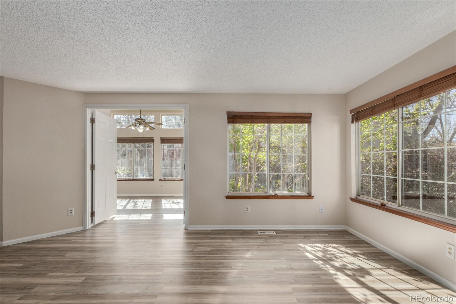 MLS Image #3 for 13792 e lehigh avenue,aurora, Colorado