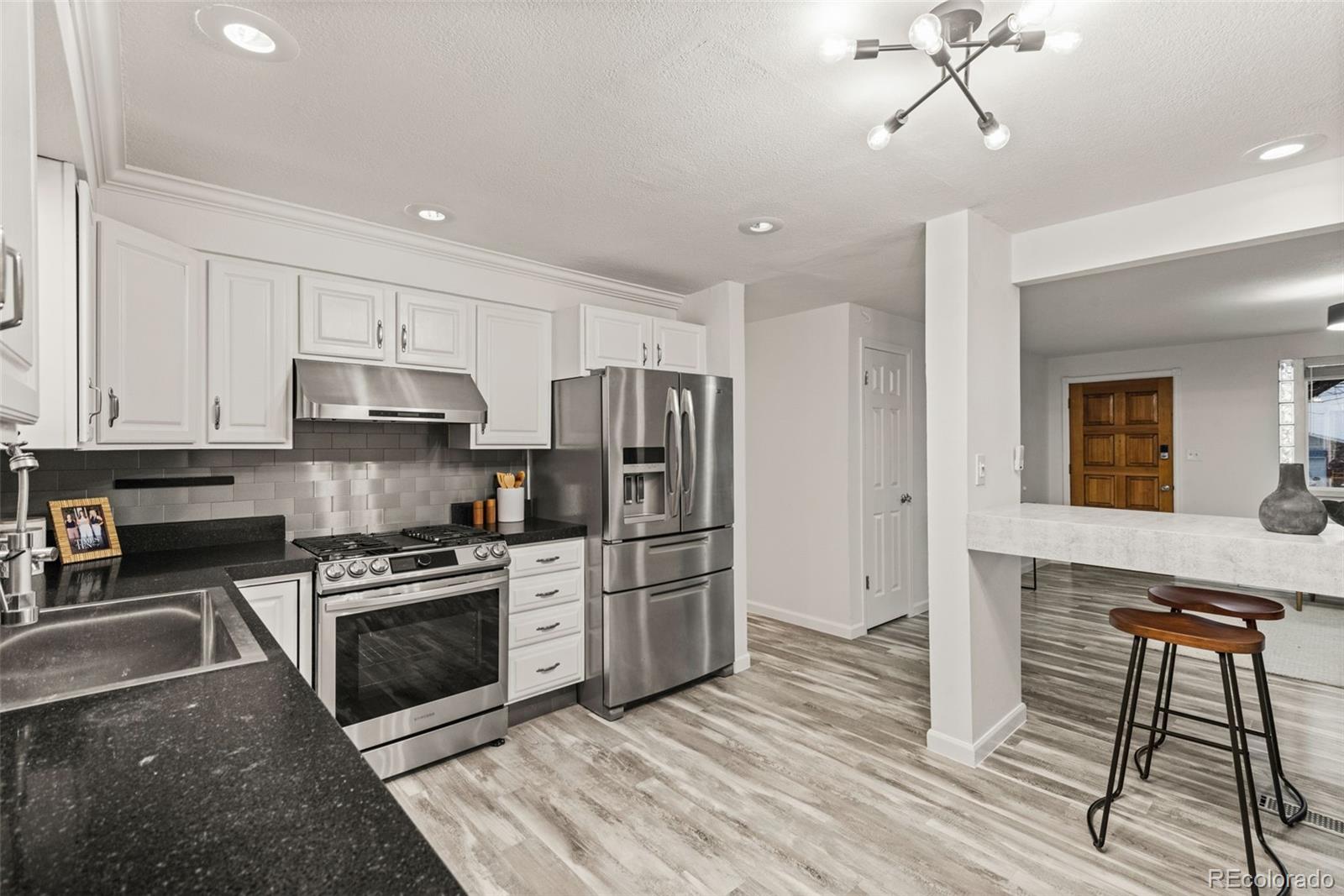 MLS Image #10 for 977 s reed street,lakewood, Colorado