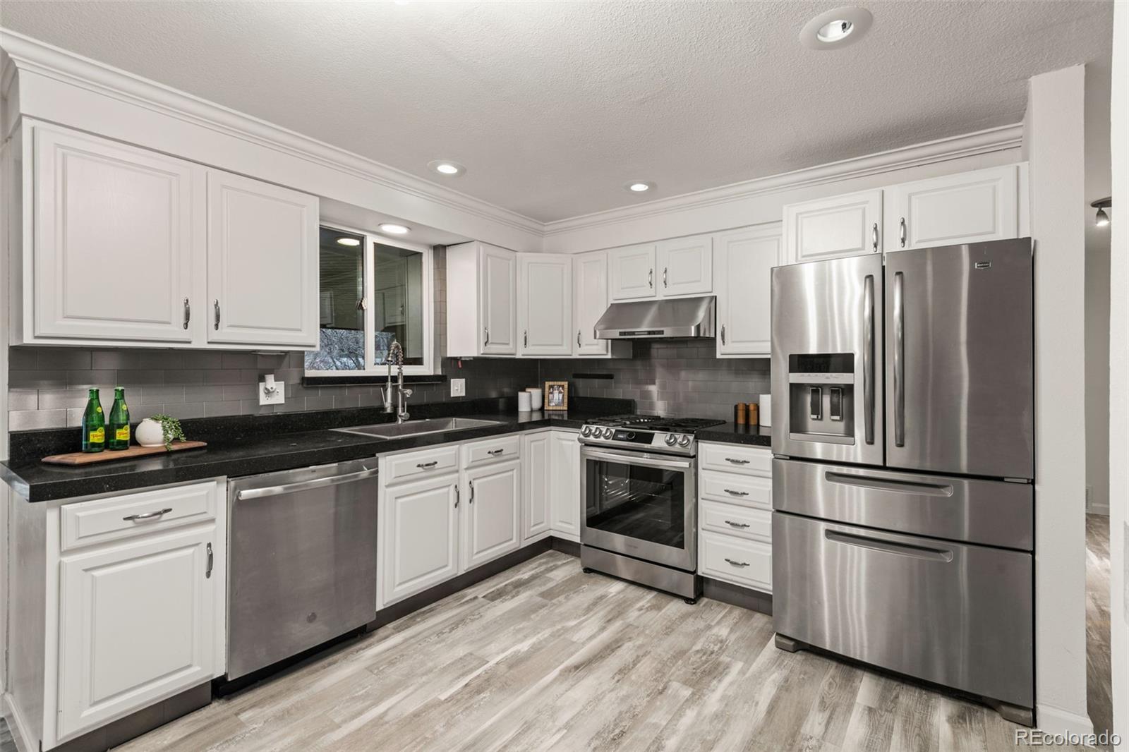 MLS Image #9 for 977 s reed street,lakewood, Colorado
