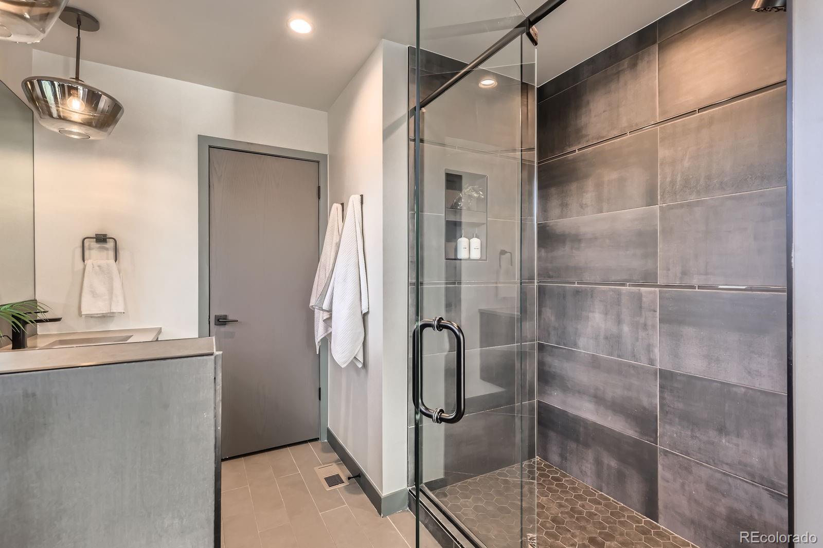 MLS Image #16 for 1660  utica street,denver, Colorado