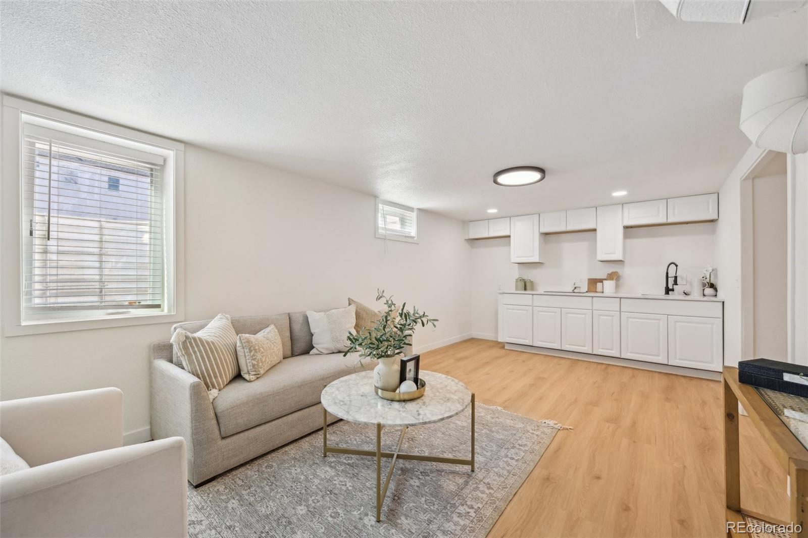 MLS Image #13 for 2293 s sherman street,denver, Colorado