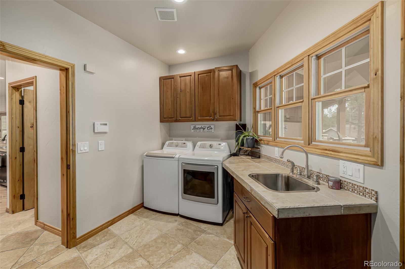 MLS Image #20 for 1485  gore circle,larkspur, Colorado