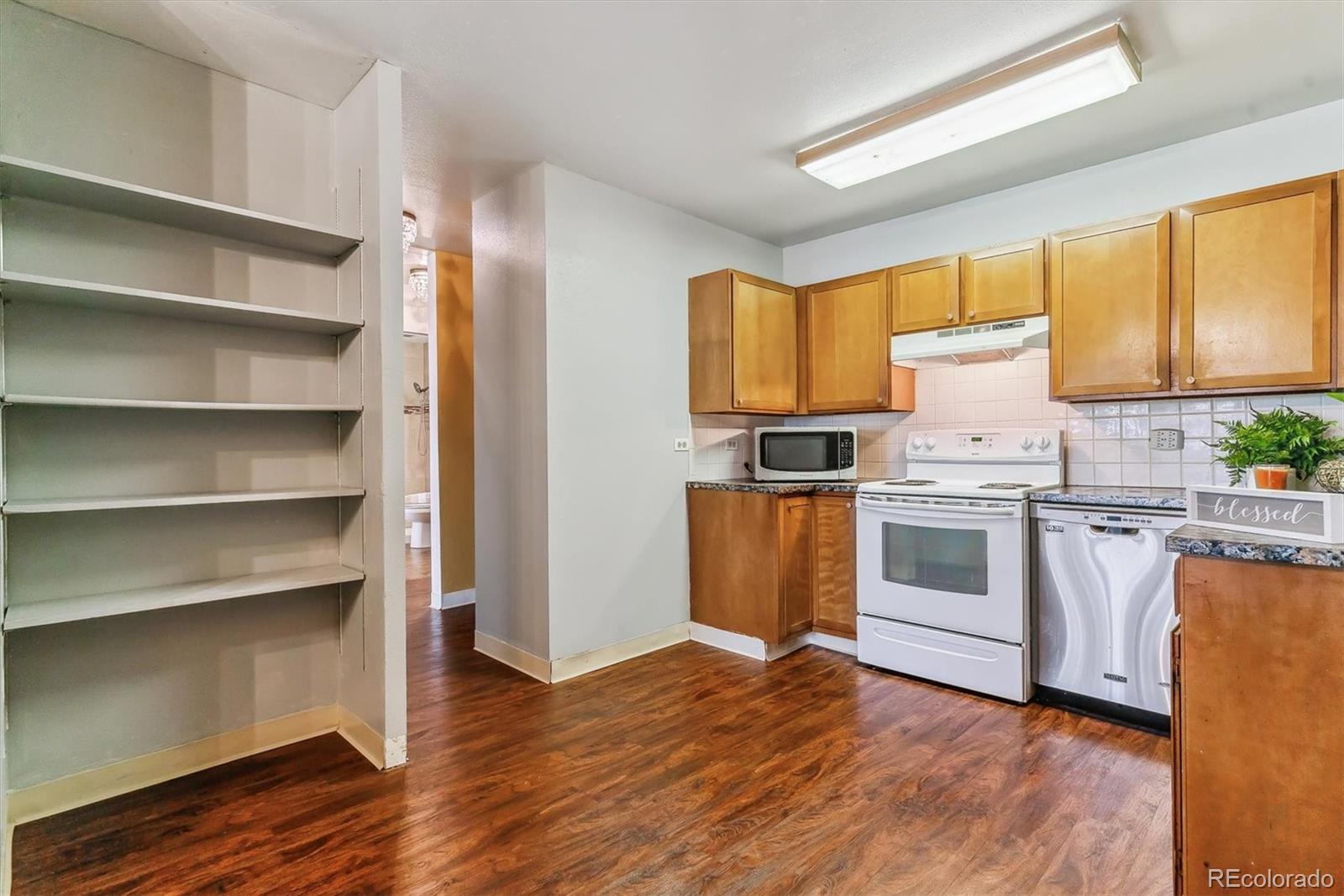MLS Image #8 for 750 s alton way,denver, Colorado