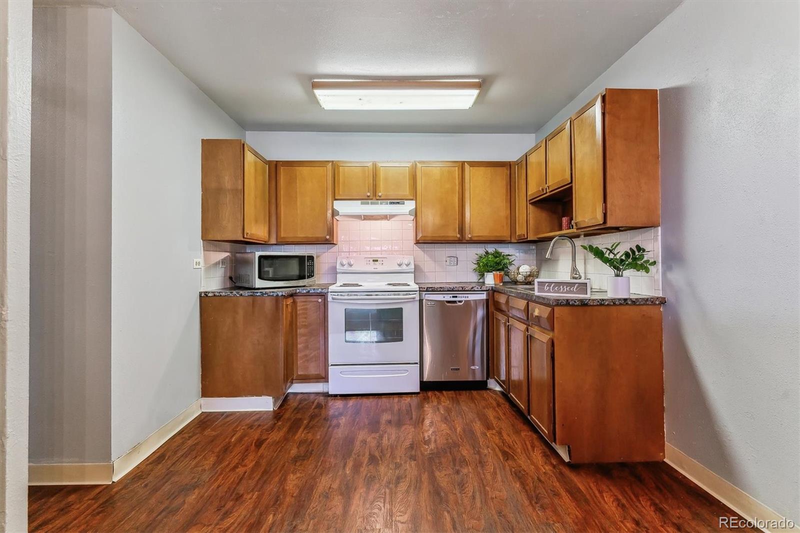 MLS Image #9 for 750 s alton way,denver, Colorado