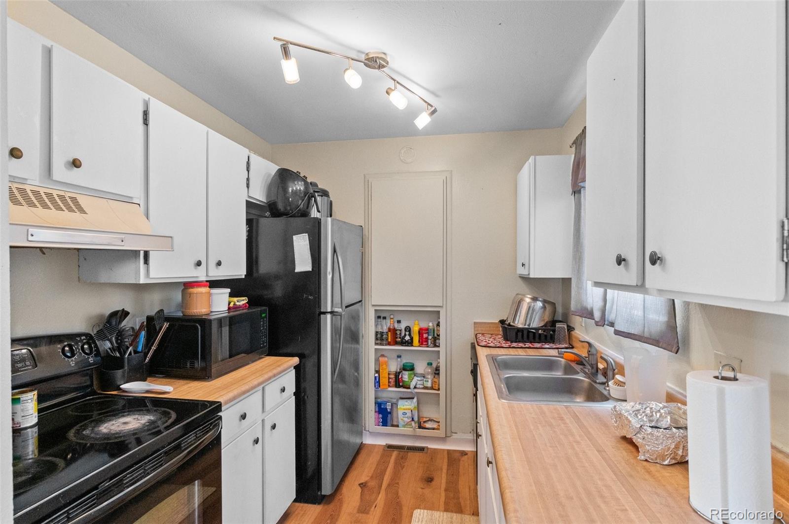 MLS Image #10 for 3977 s pitkin way,aurora, Colorado