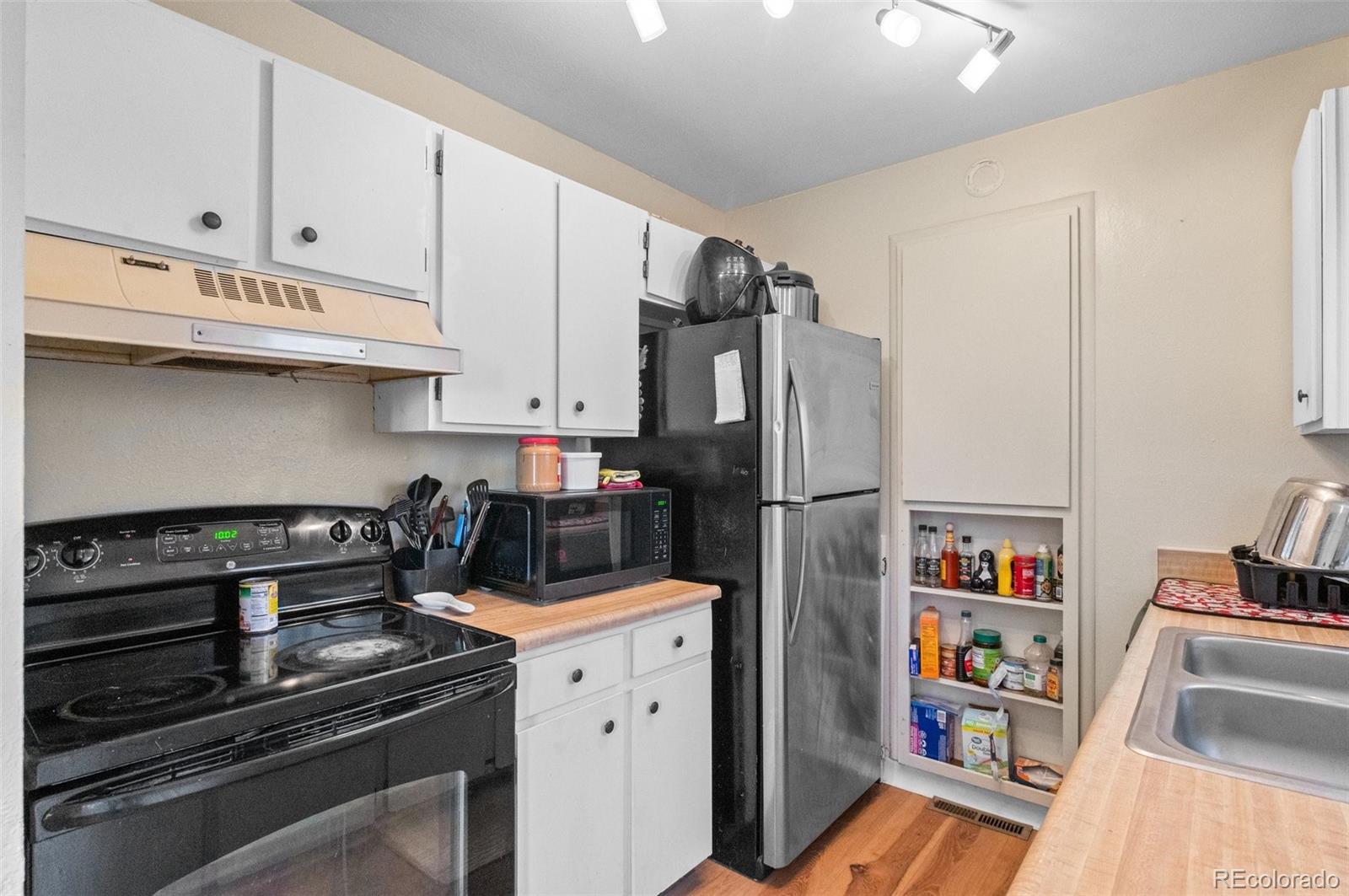 MLS Image #11 for 3977 s pitkin way,aurora, Colorado