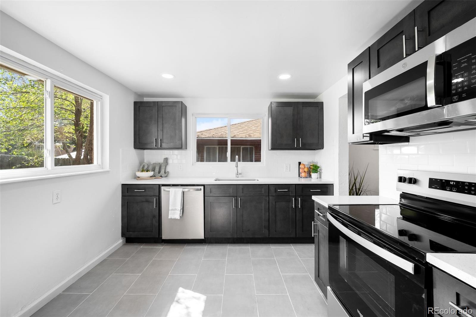 MLS Image #3 for 1148 n clinton street,aurora, Colorado