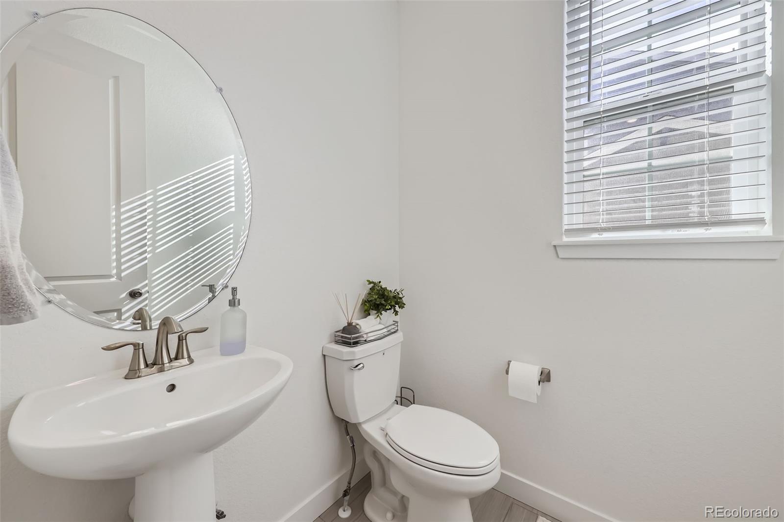 MLS Image #13 for 16308  saint paul street,thornton, Colorado