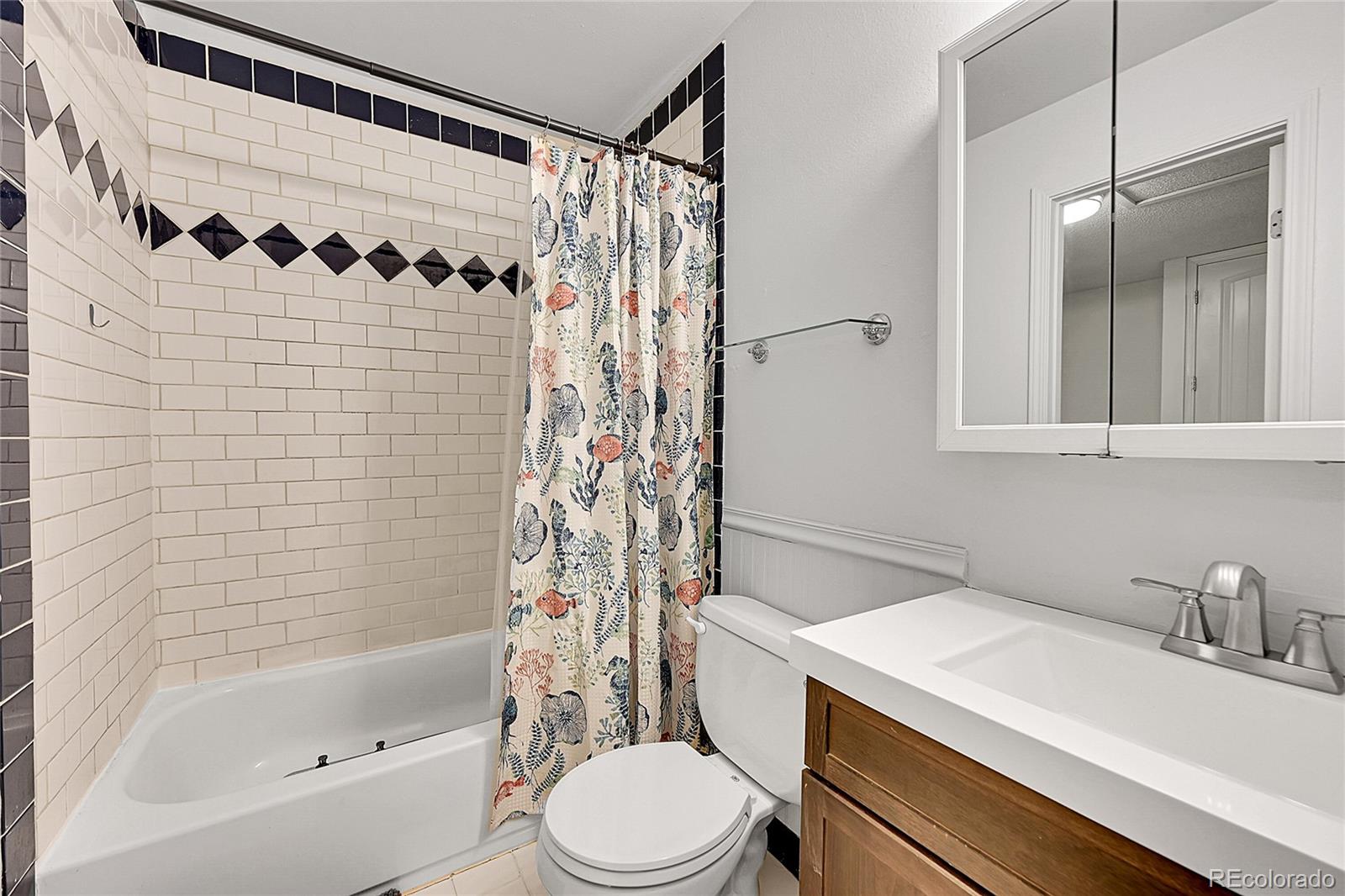 MLS Image #17 for 1212 s uvalda street,aurora, Colorado
