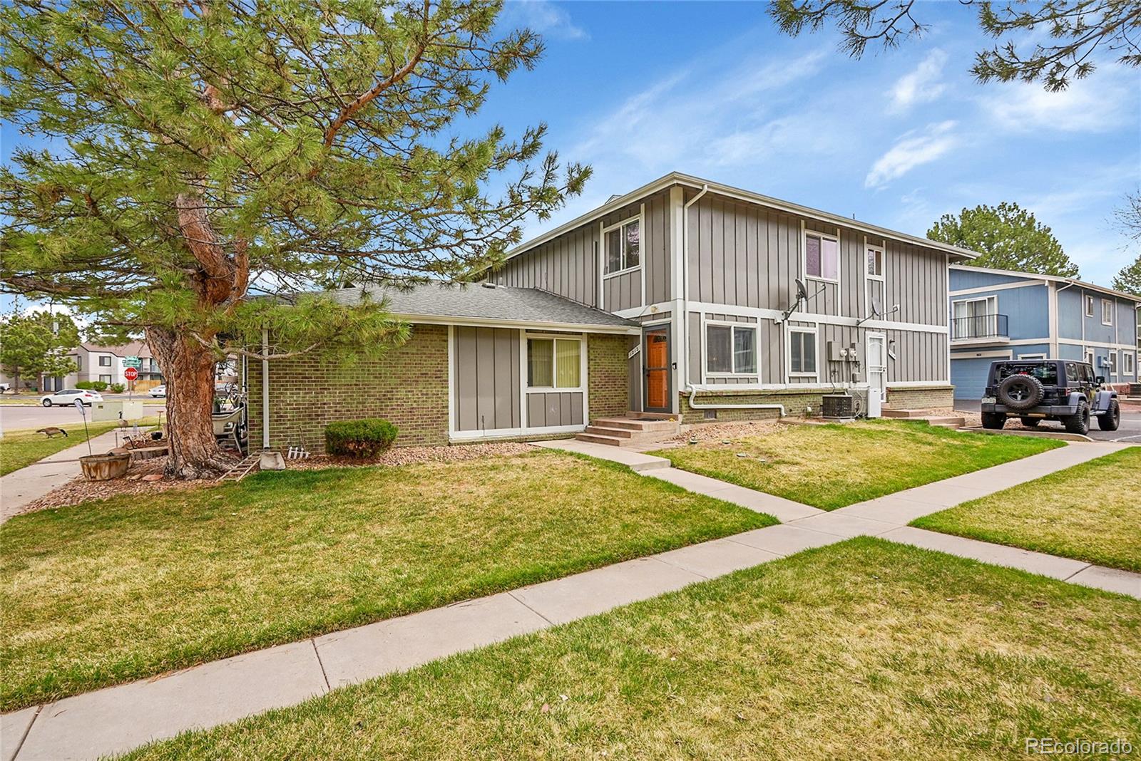 MLS Image #2 for 1212 s uvalda street,aurora, Colorado