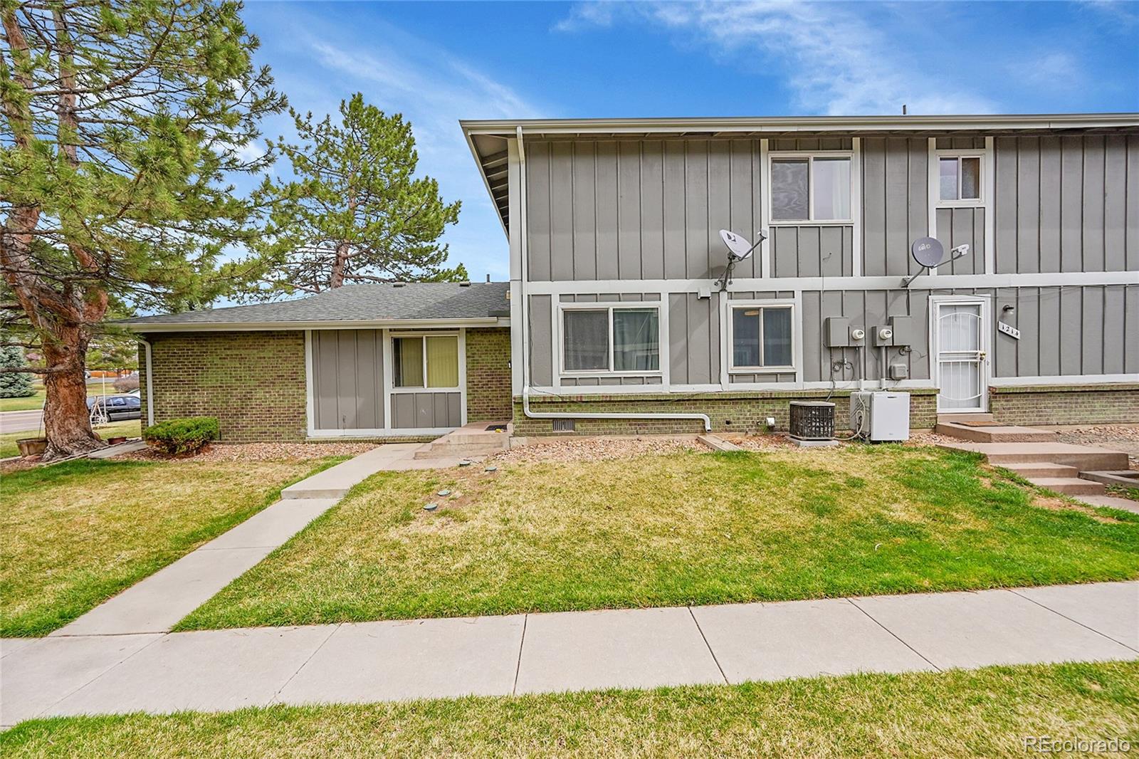 MLS Image #3 for 1212 s uvalda street,aurora, Colorado