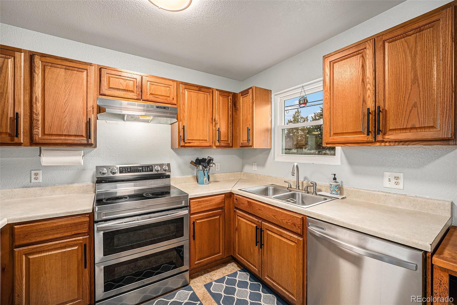 MLS Image #2 for 5991  oneida street,commerce city, Colorado