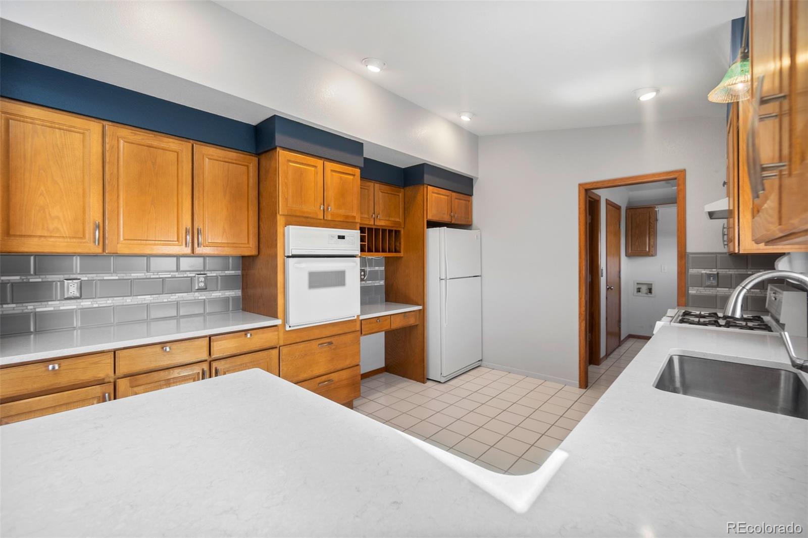 MLS Image #12 for 37178  pheasant run,elizabeth, Colorado