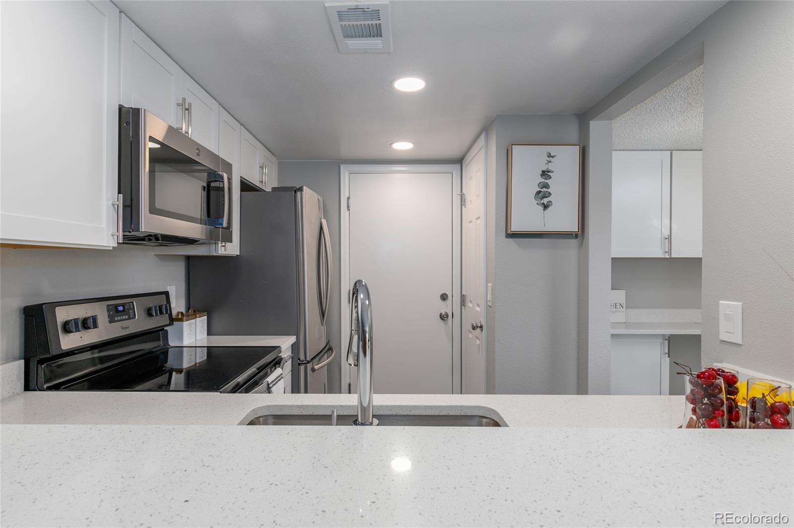 MLS Image #5 for 10001 e evans avenue,aurora, Colorado