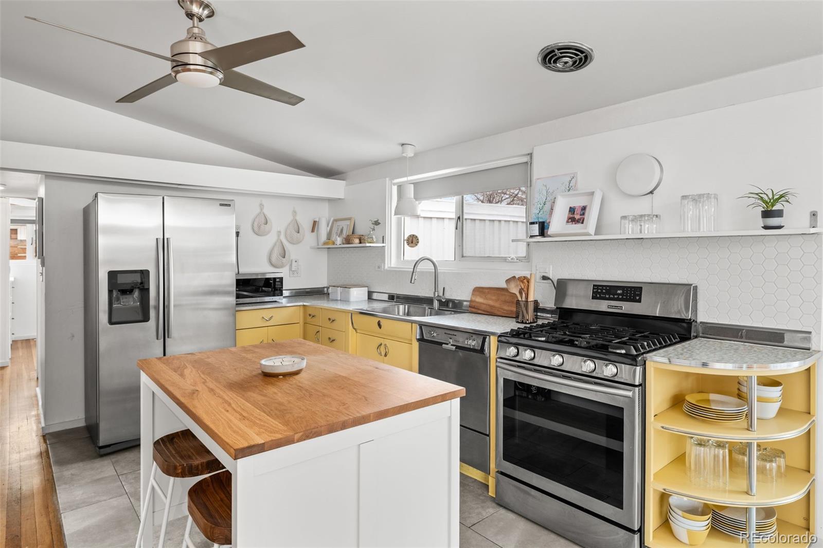 MLS Image #17 for 2325 s meade street,denver, Colorado