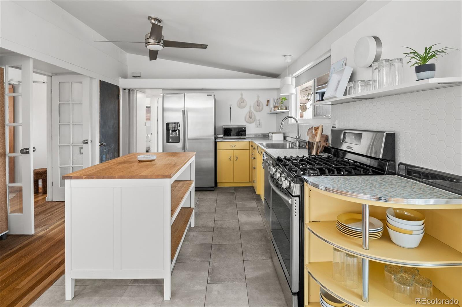 MLS Image #19 for 2325 s meade street,denver, Colorado