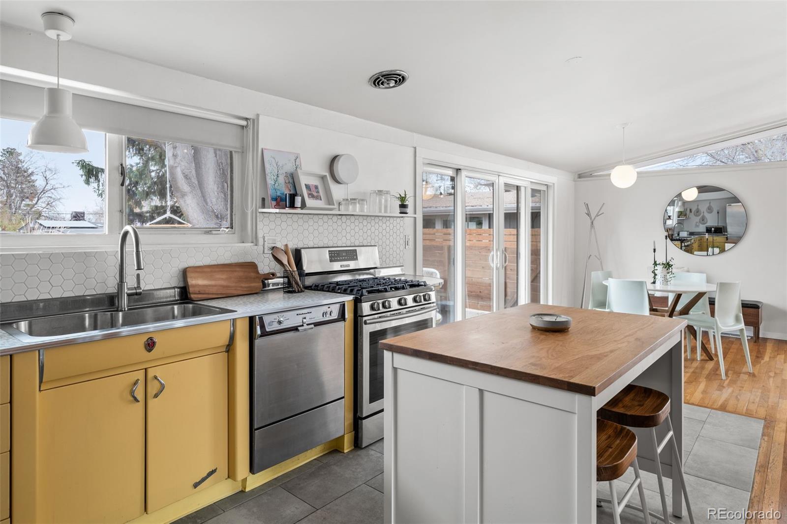 MLS Image #21 for 2325 s meade street,denver, Colorado