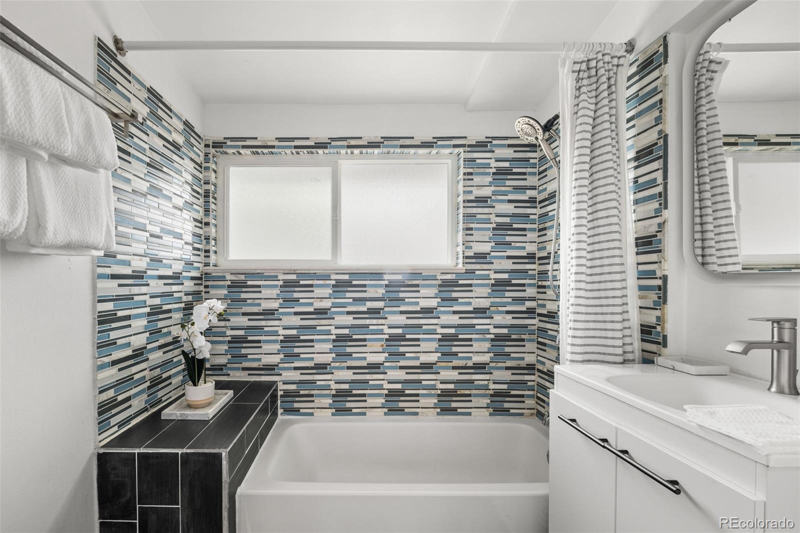 MLS Image #27 for 2325 s meade street,denver, Colorado