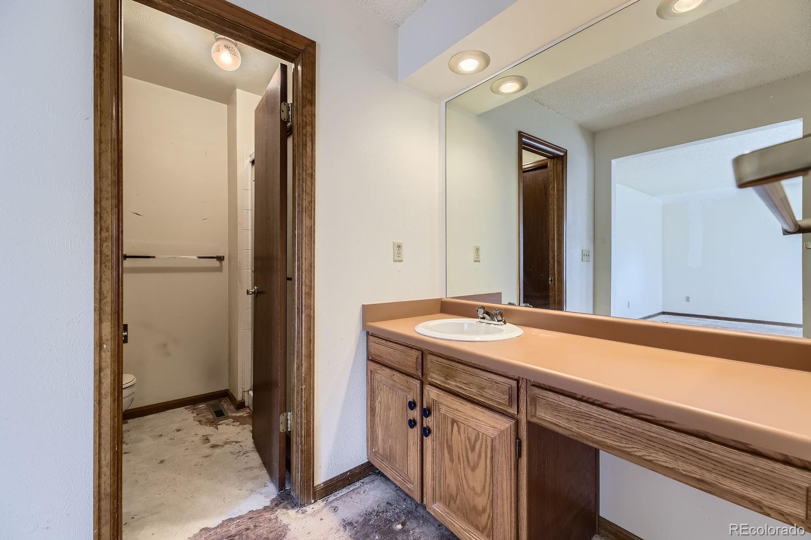MLS Image #17 for 1392 e nichols avenue,centennial, Colorado