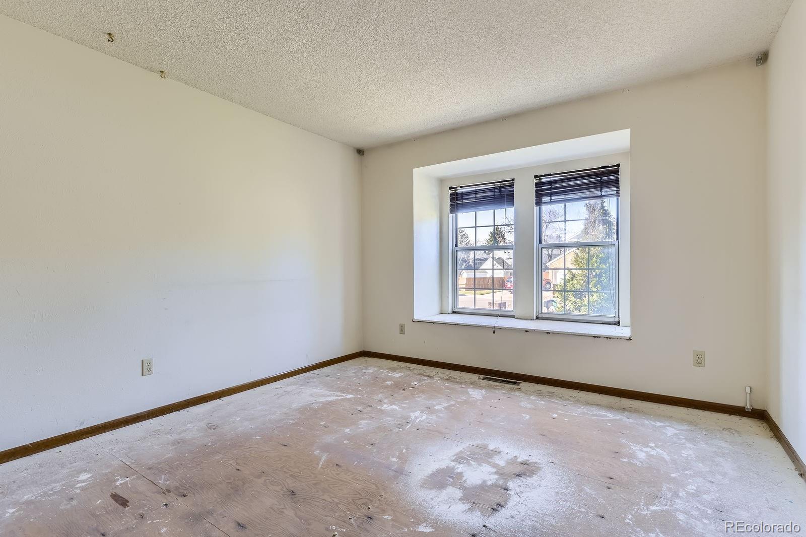 MLS Image #18 for 1392 e nichols avenue,centennial, Colorado