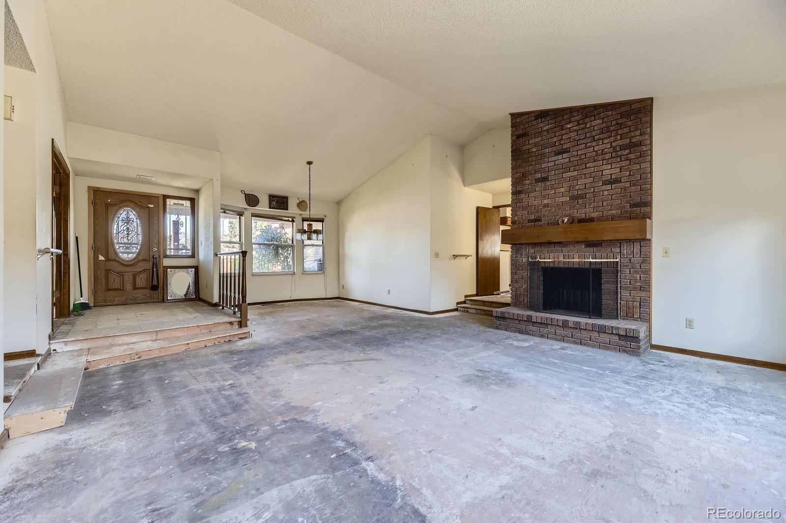 MLS Image #2 for 1392 e nichols avenue,centennial, Colorado