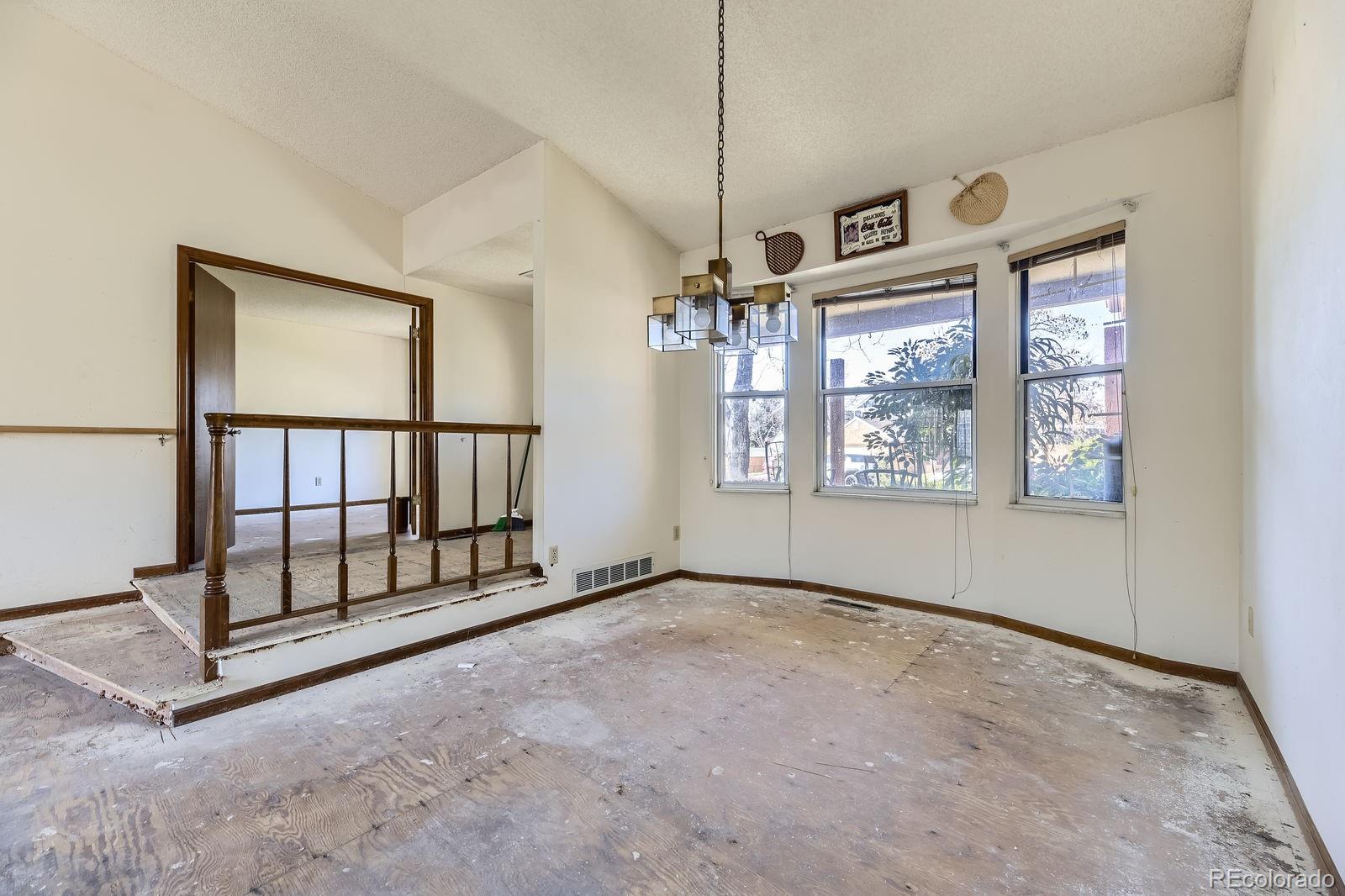 MLS Image #5 for 1392 e nichols avenue,centennial, Colorado