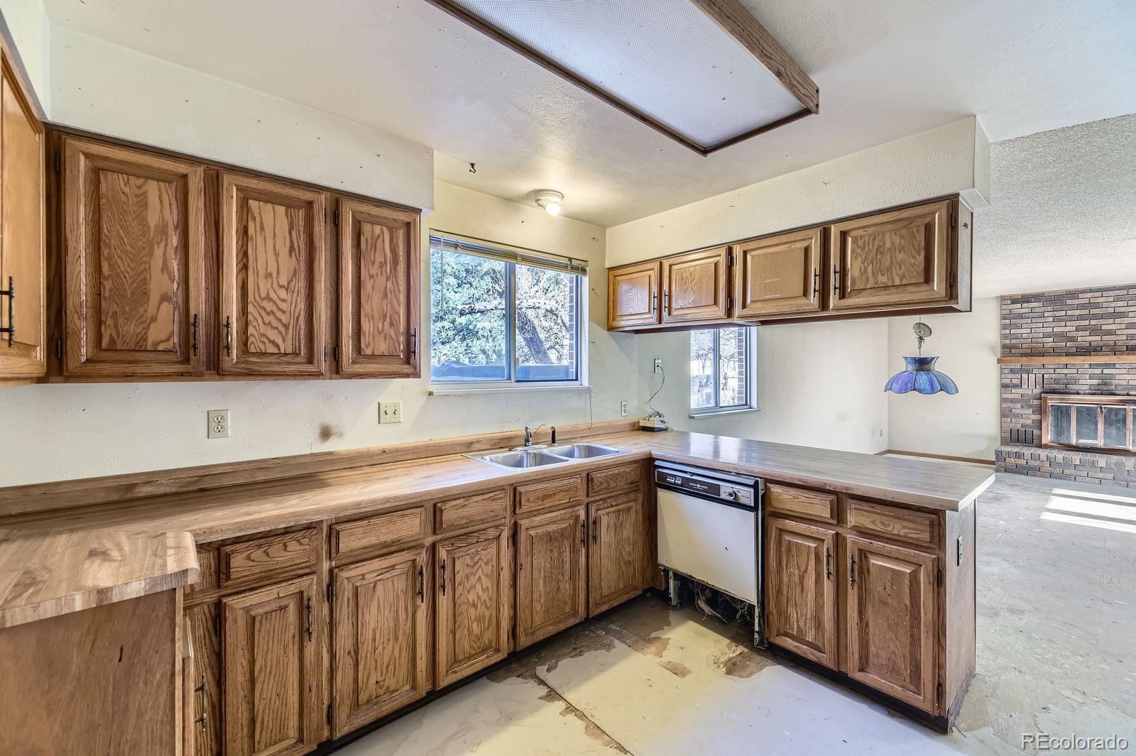 MLS Image #6 for 1392 e nichols avenue,centennial, Colorado