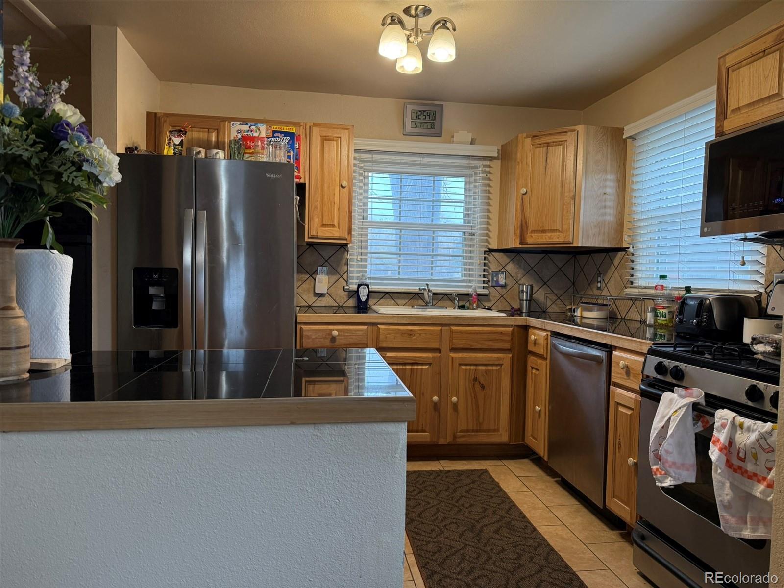 MLS Image #7 for 11515 e 17th avenue,aurora, Colorado