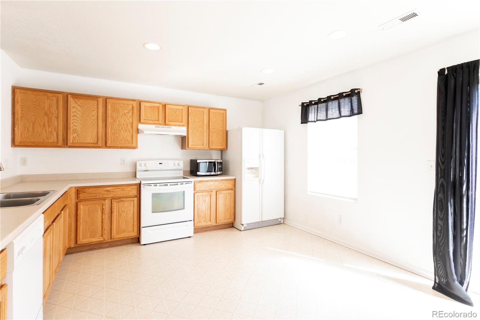 MLS Image #7 for 1404  swan avenue,brighton, Colorado