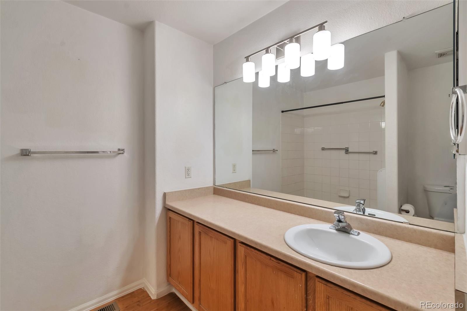 MLS Image #21 for 20308 e 46th avenue,denver, Colorado
