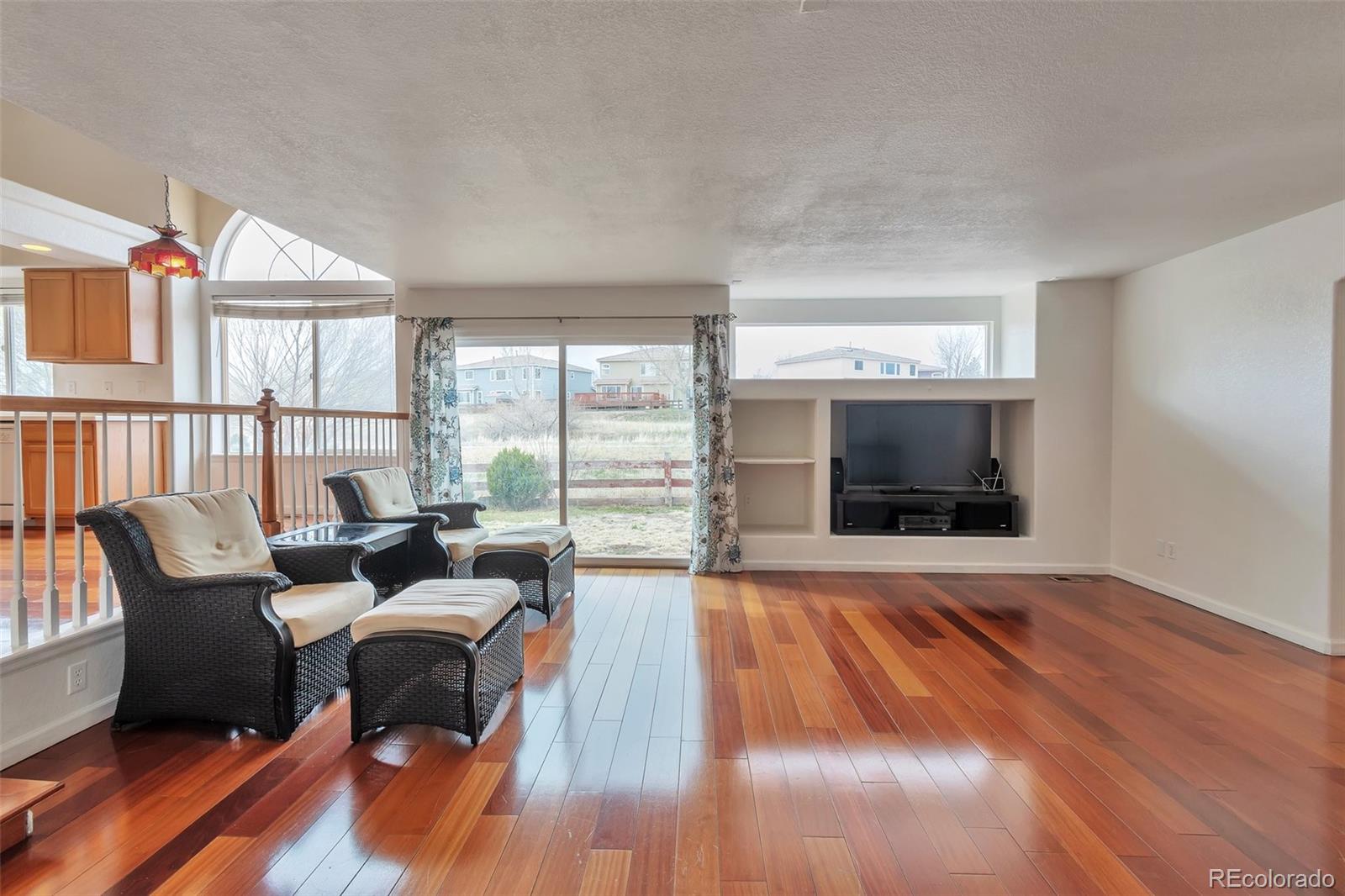 MLS Image #9 for 20308 e 46th avenue,denver, Colorado