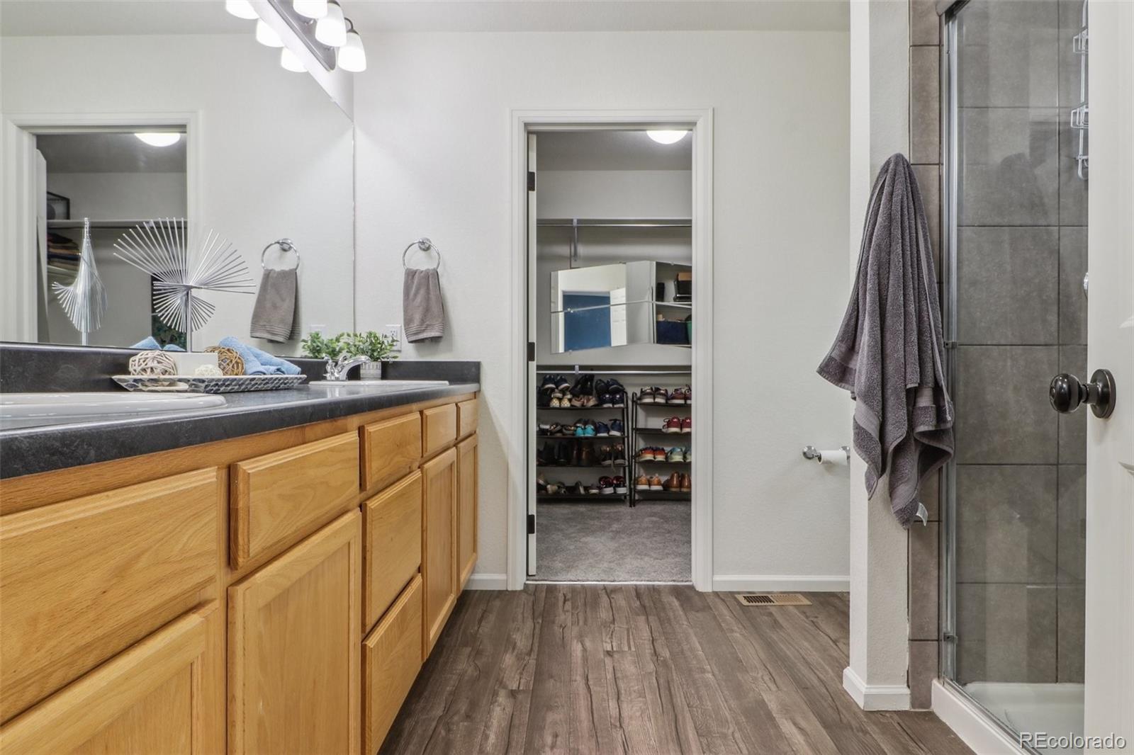 MLS Image #12 for 18108 e 52nd avenue,denver, Colorado