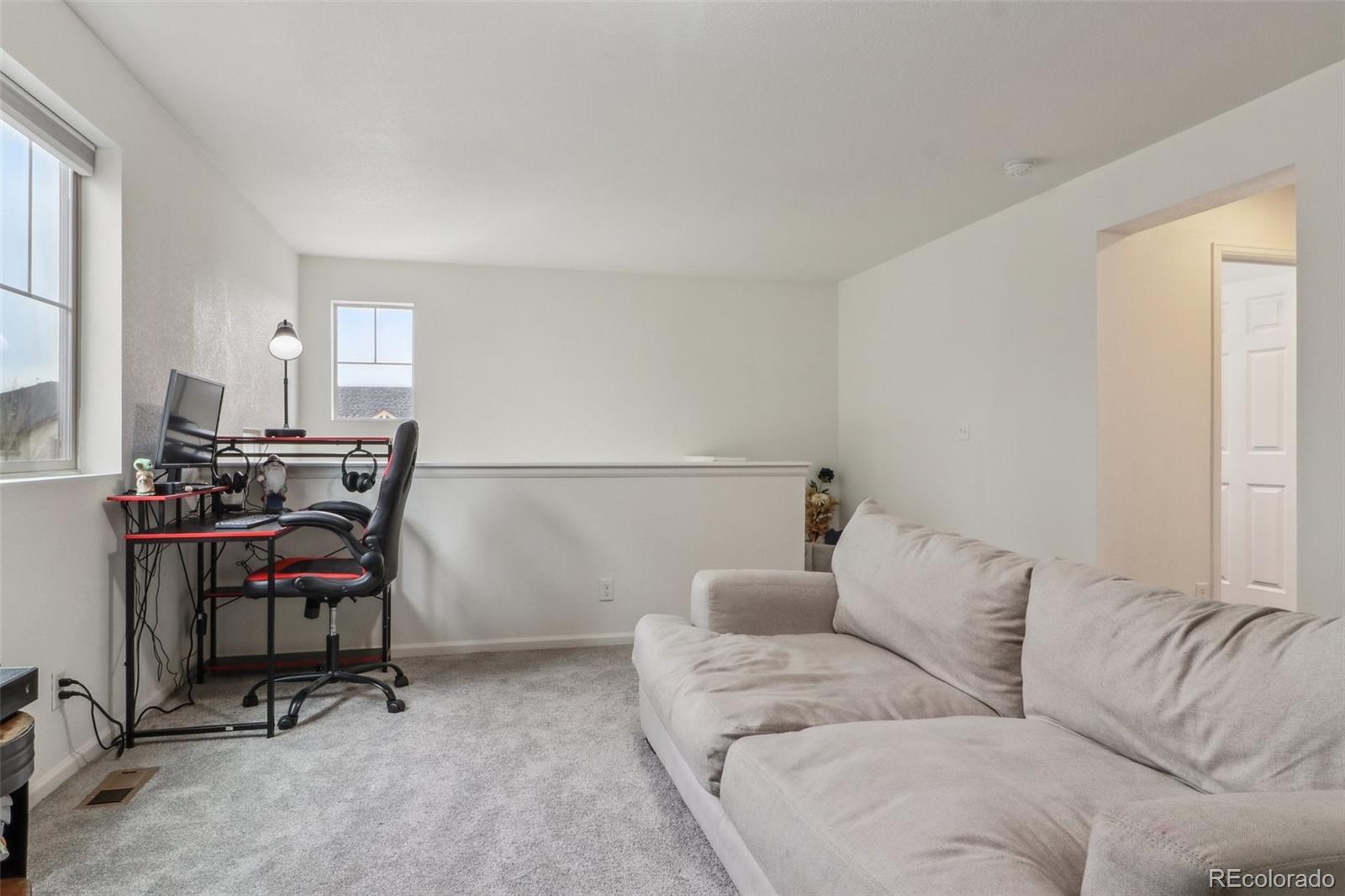 MLS Image #14 for 18108 e 52nd avenue,denver, Colorado