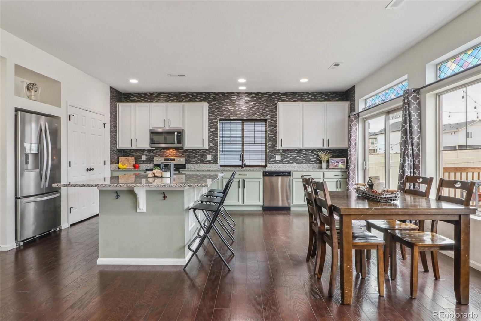 MLS Image #5 for 18108 e 52nd avenue,denver, Colorado