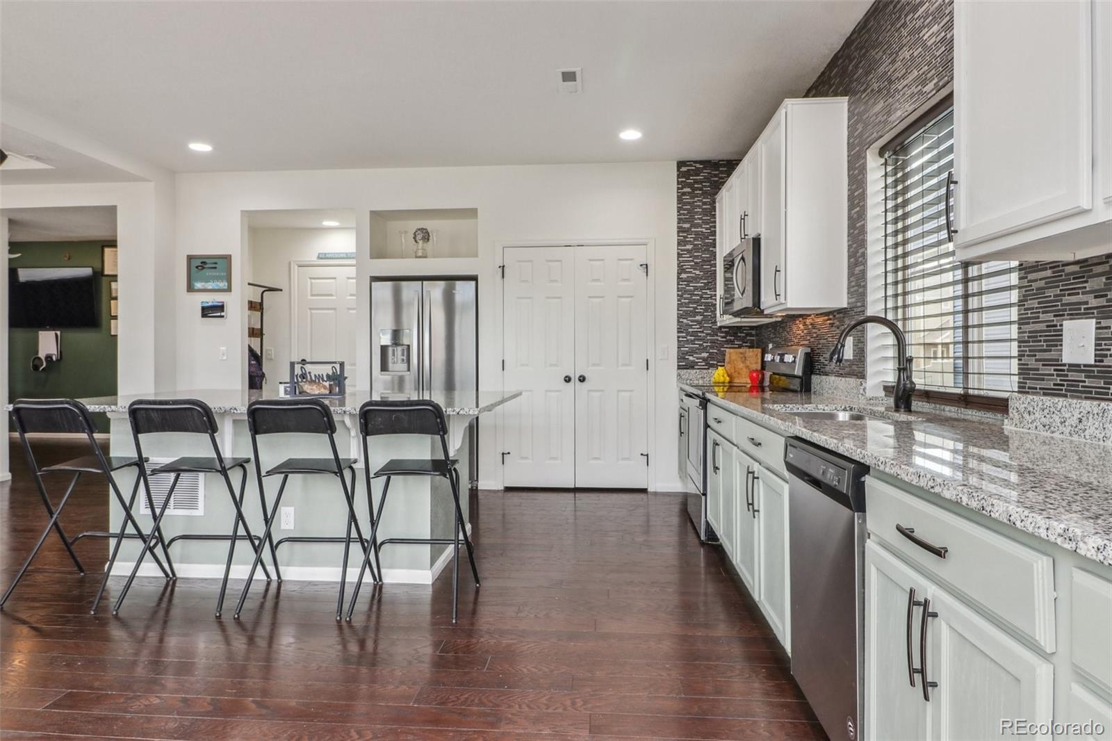 MLS Image #7 for 18108 e 52nd avenue,denver, Colorado