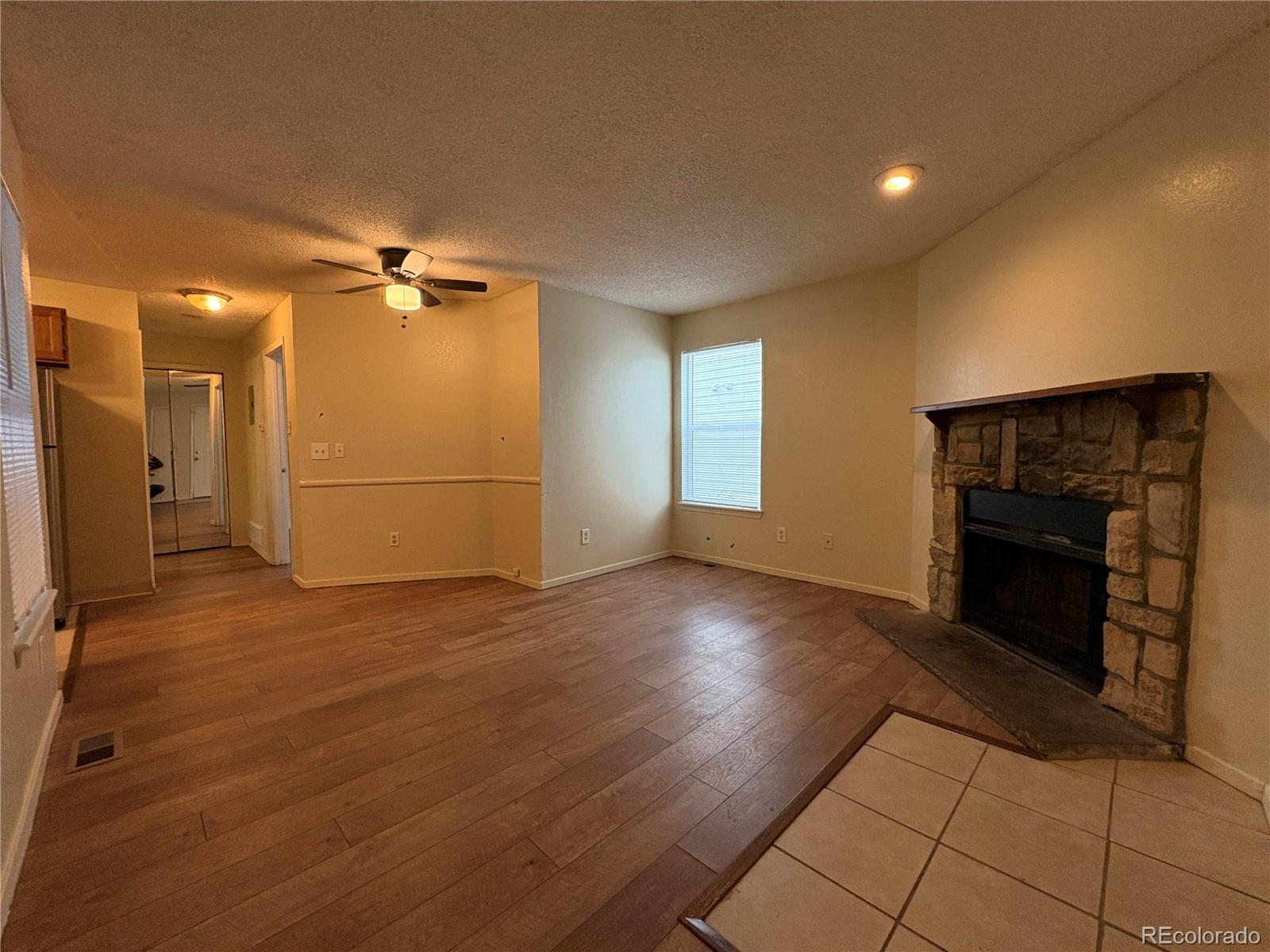 MLS Image #2 for 962 s dearborn way,aurora, Colorado