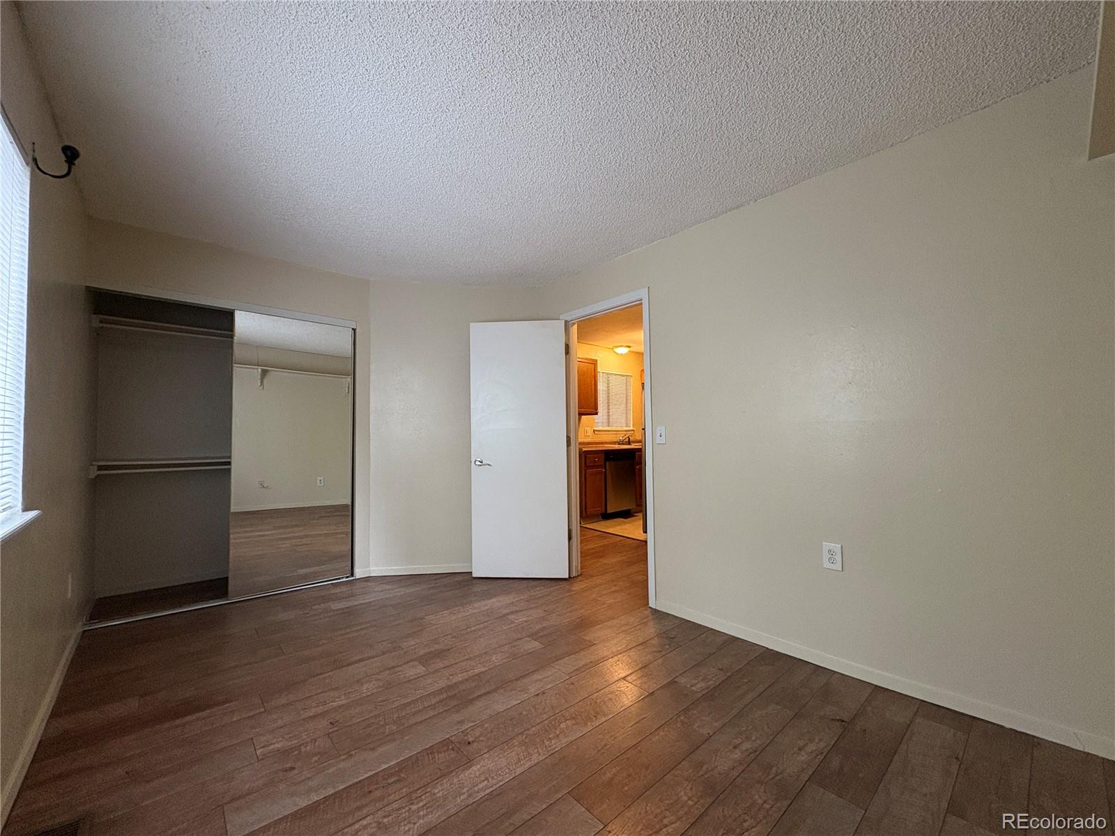 MLS Image #6 for 962 s dearborn way,aurora, Colorado
