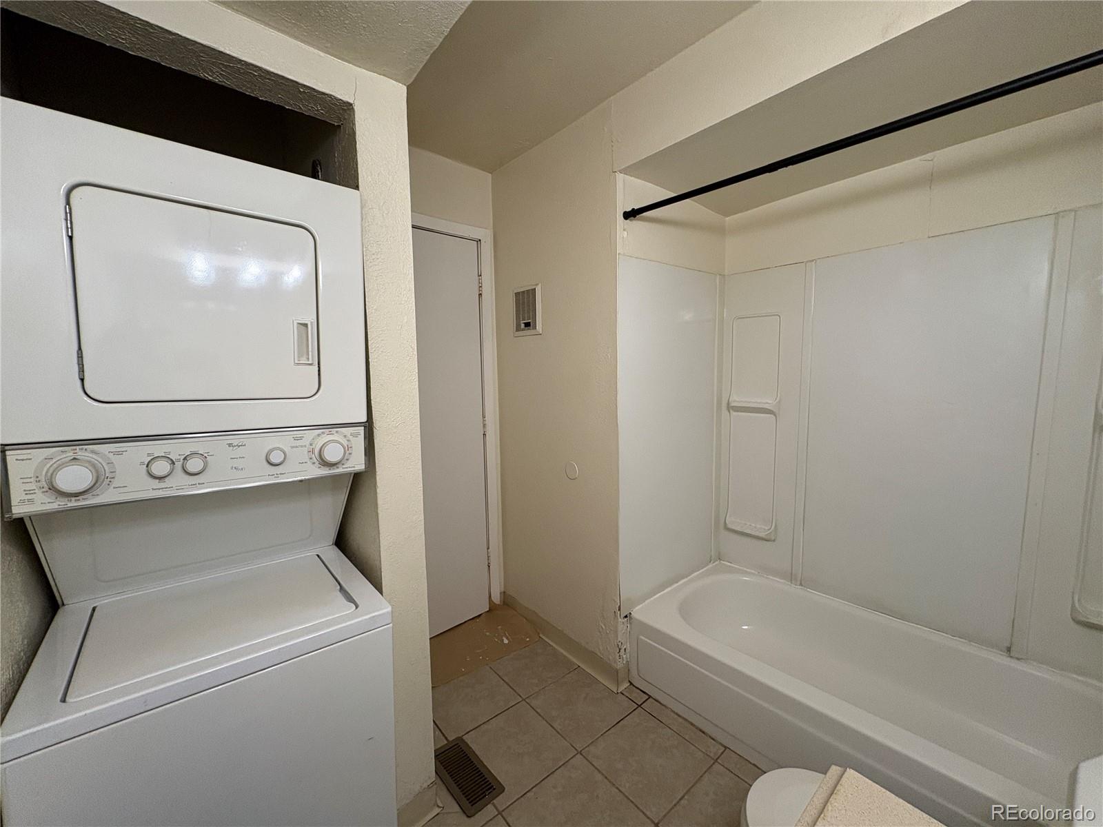 MLS Image #8 for 962 s dearborn way,aurora, Colorado