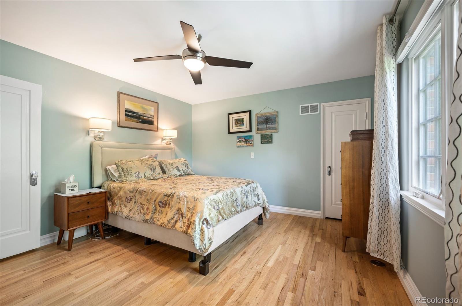 MLS Image #18 for 2300  jasmine street,denver, Colorado