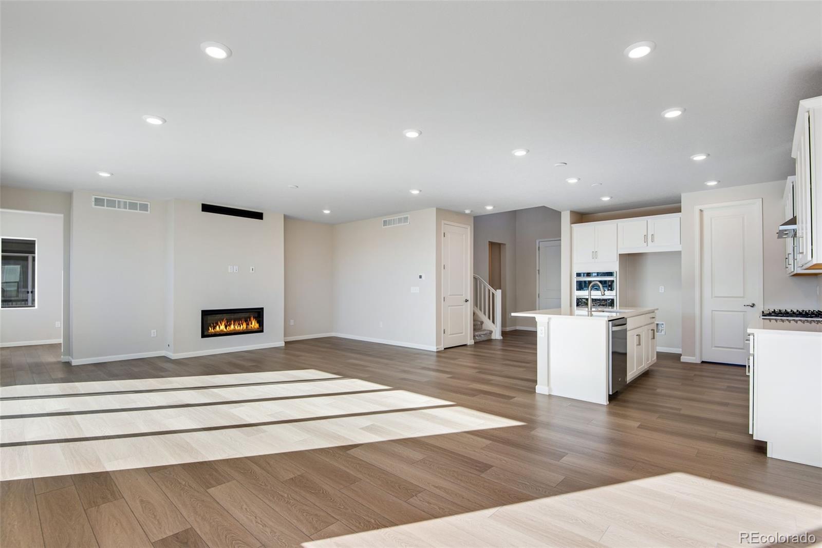MLS Image #11 for 10022  wheeling street,commerce city, Colorado