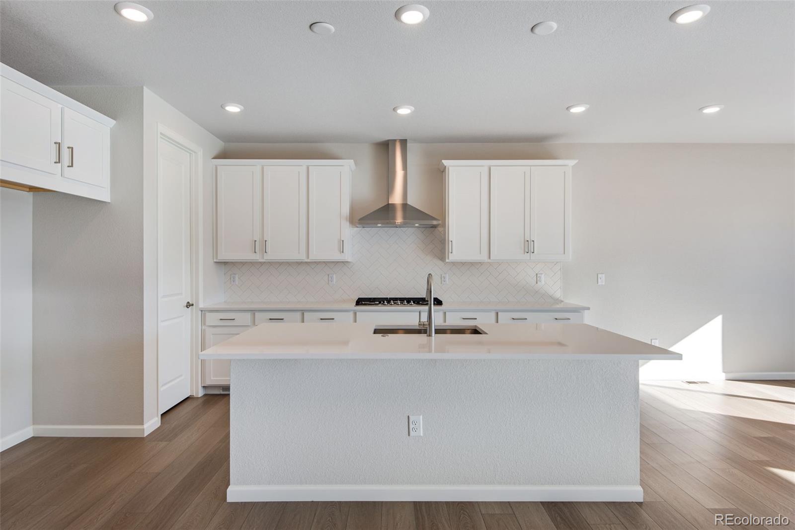 MLS Image #2 for 10022  wheeling street,commerce city, Colorado