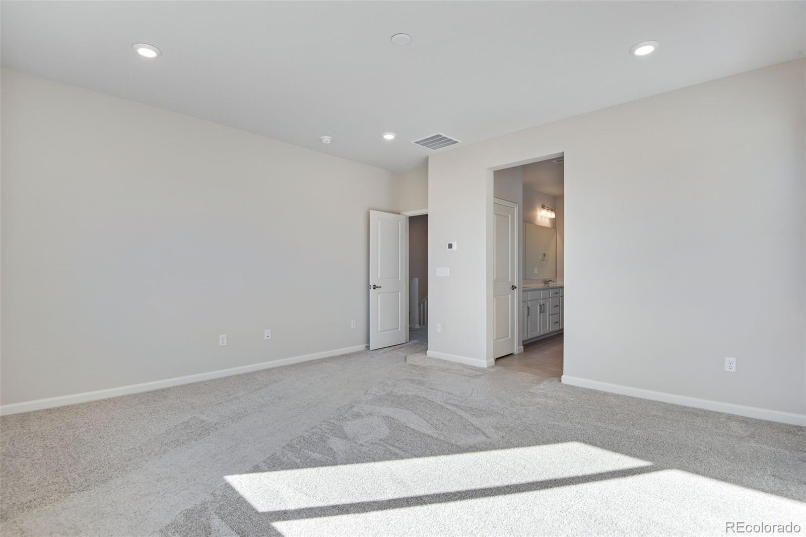 MLS Image #26 for 10022  wheeling street,commerce city, Colorado