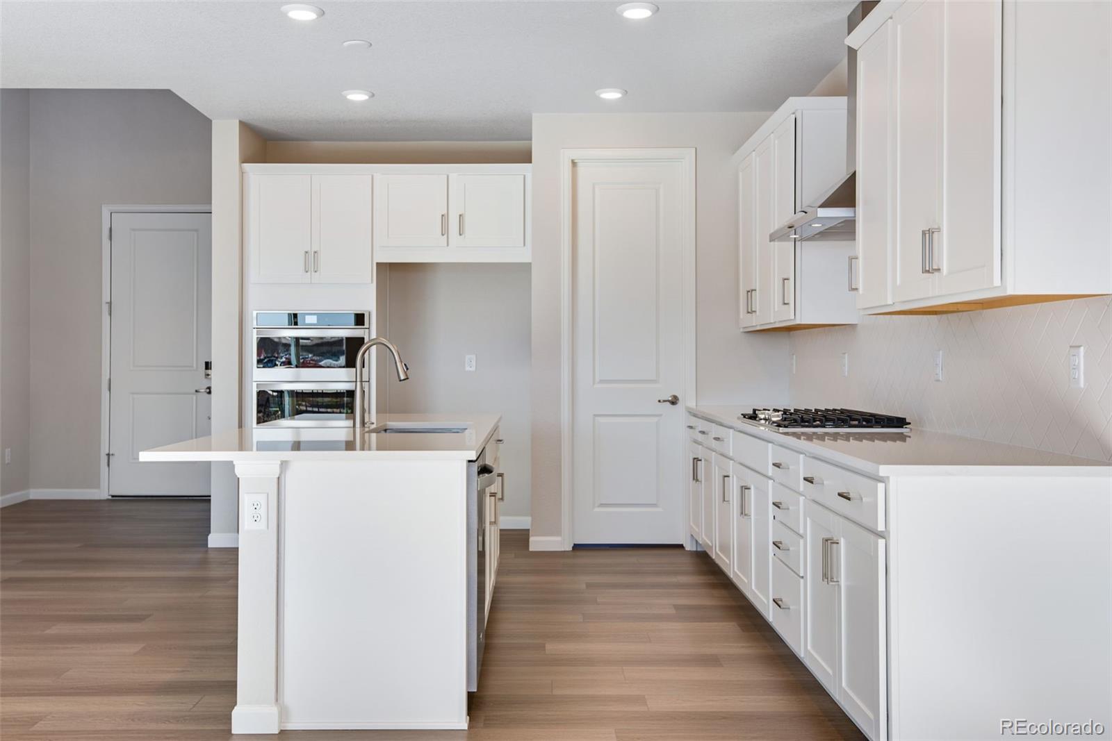 MLS Image #7 for 10022  wheeling street,commerce city, Colorado