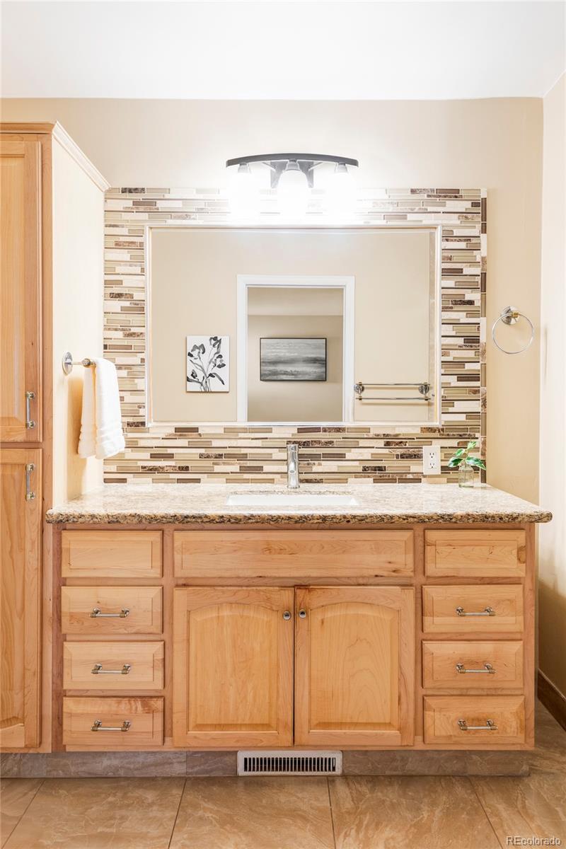 MLS Image #12 for 11647 e wesley avenue,aurora, Colorado