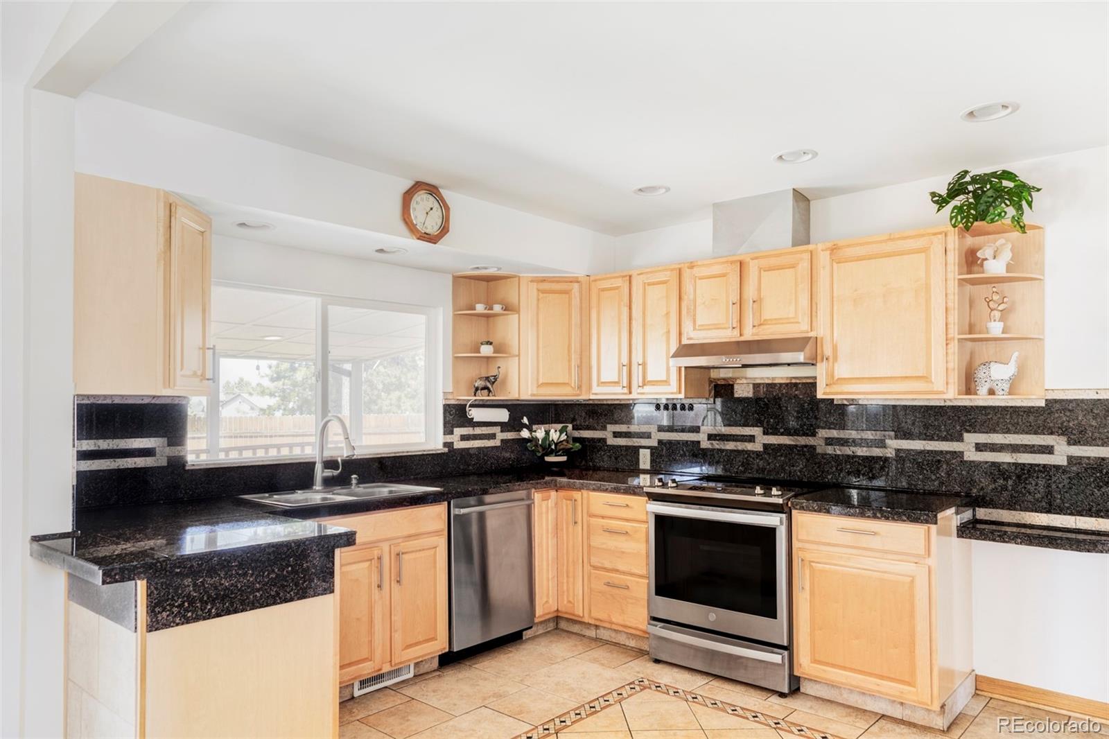 MLS Image #8 for 11647 e wesley avenue,aurora, Colorado